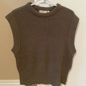 RD Style Olive Knit Sleeveless Crew Sweater Vest